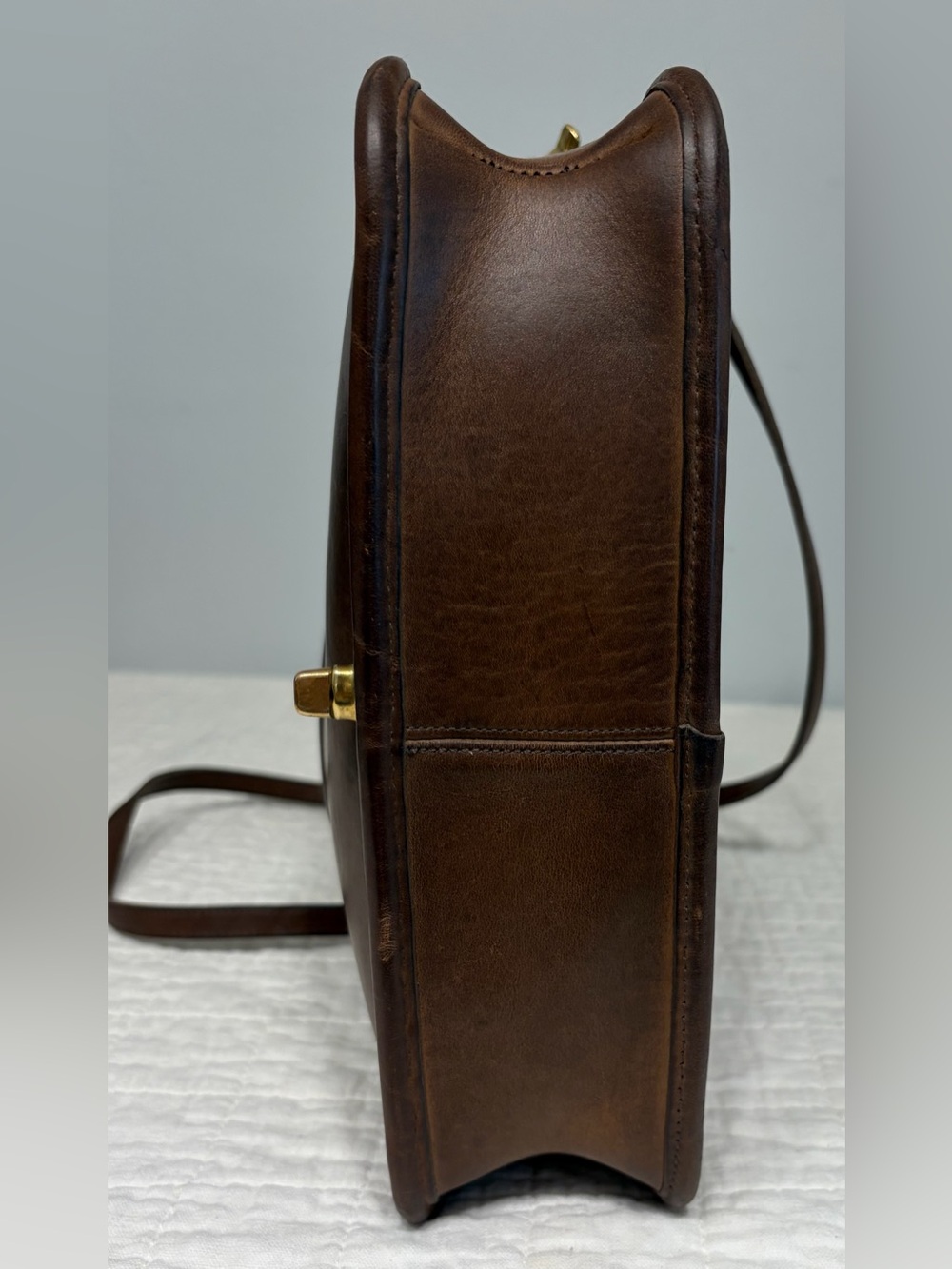 Vintage Coach Pocket Purse (#9755) Pre-1970s Mahogany Leather w/ Brass Turnlock - Picture 15 of 16
